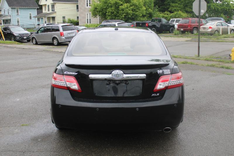 Toyota Camry  2010