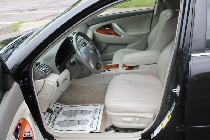 Toyota Camry  2010