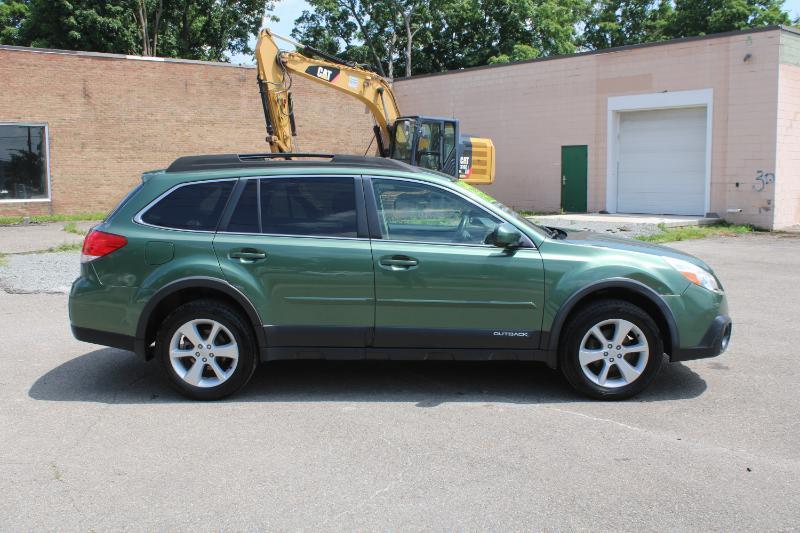 Subaru Outback 2.5i Premium 2013