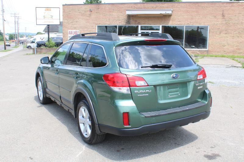 Subaru Outback 2.5i Premium 2013