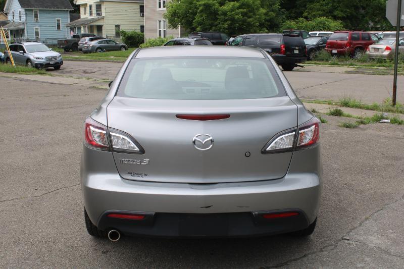 Mazda MAZDA3 i Touring 4-door 2010
