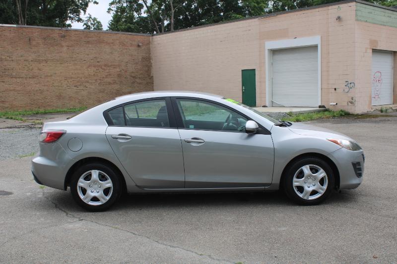 Mazda MAZDA3 i Touring 4-door 2010