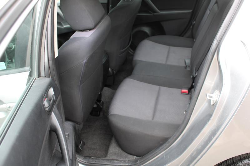 Mazda MAZDA3 i Touring 4-door 2010
