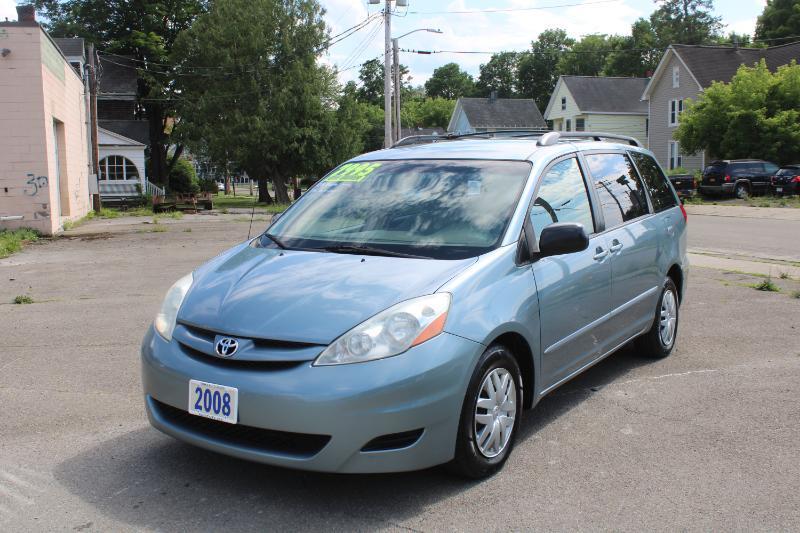 Toyota Sienna LE FWD 8-Passenger Seating 2008