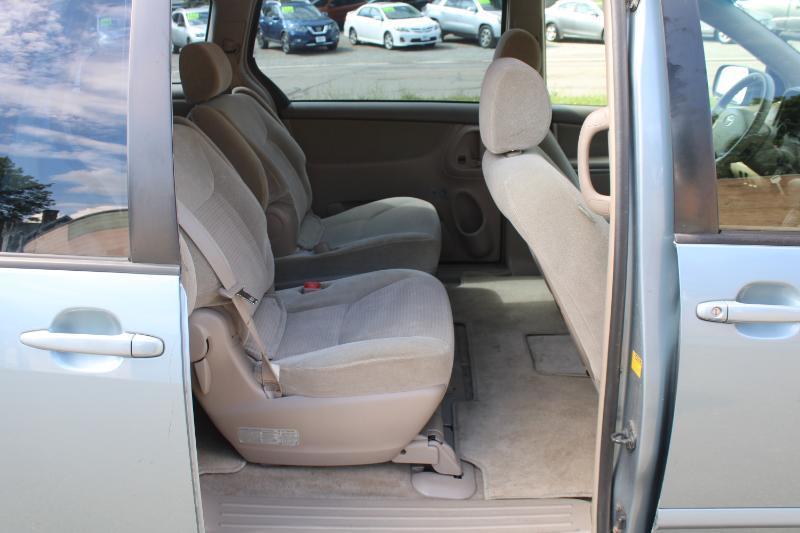 Toyota Sienna LE FWD 8-Passenger Seating 2008