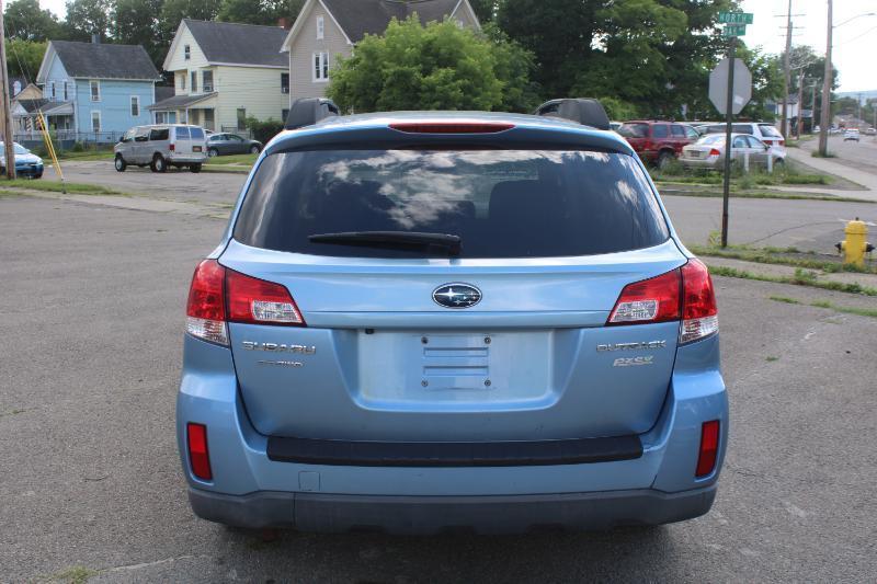 Subaru Outback 2.5i Premium 2011