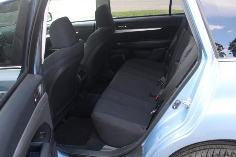 Subaru Outback 2.5i Premium 2011