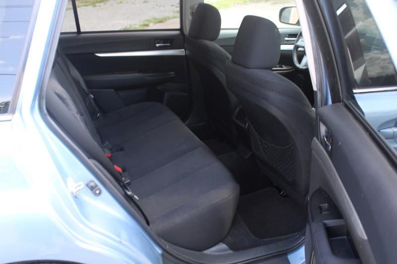 Subaru Outback 2.5i Premium 2011