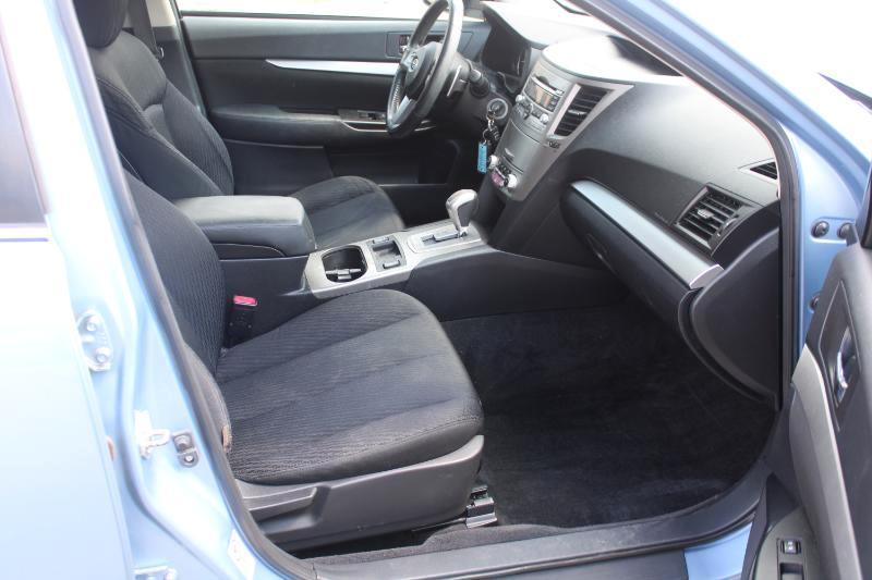 Subaru Outback 2.5i Premium 2011