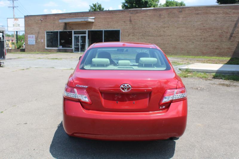 Toyota Camry  2011