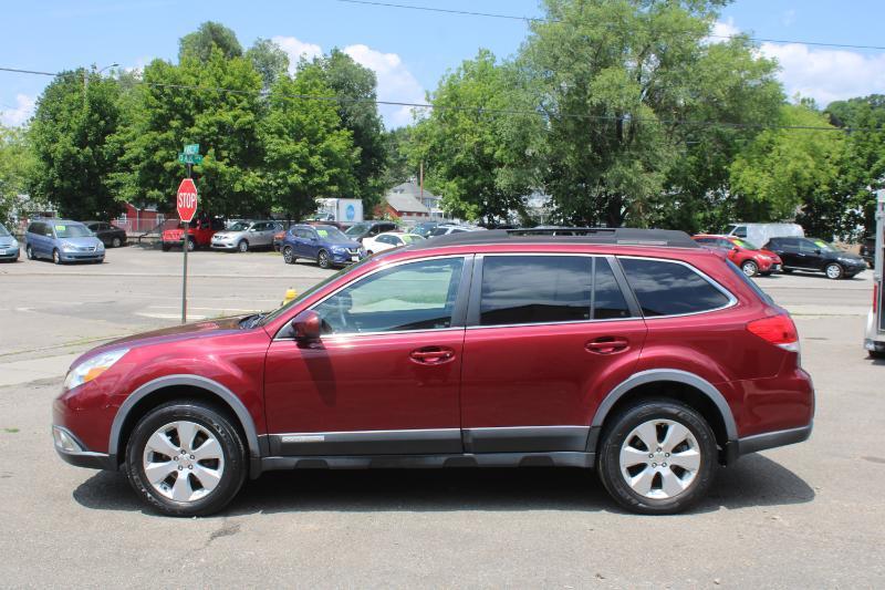 Subaru Outback 2.5i Premium 2012