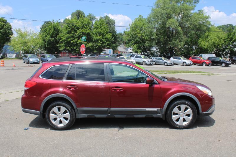Subaru Outback 2.5i Premium 2012