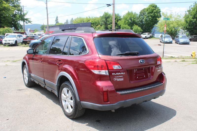 Subaru Outback 2.5i Premium 2012