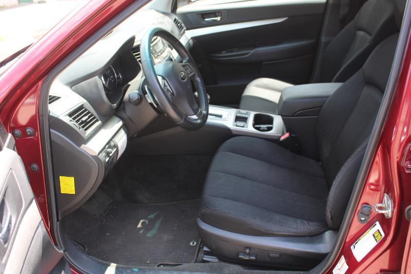 Subaru Outback 2.5i Premium 2012