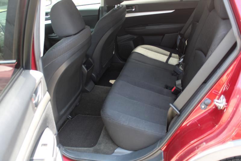 Subaru Outback 2.5i Premium 2012