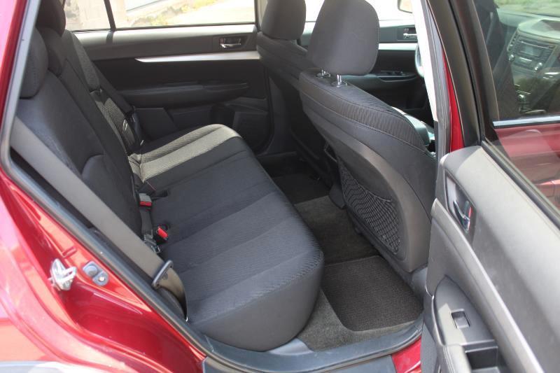 Subaru Outback 2.5i Premium 2012