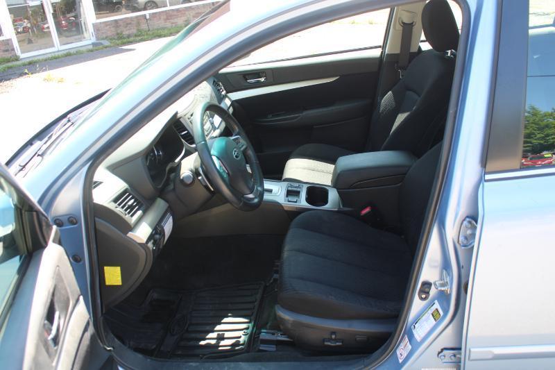 Subaru Legacy 2.5i Premium 2012