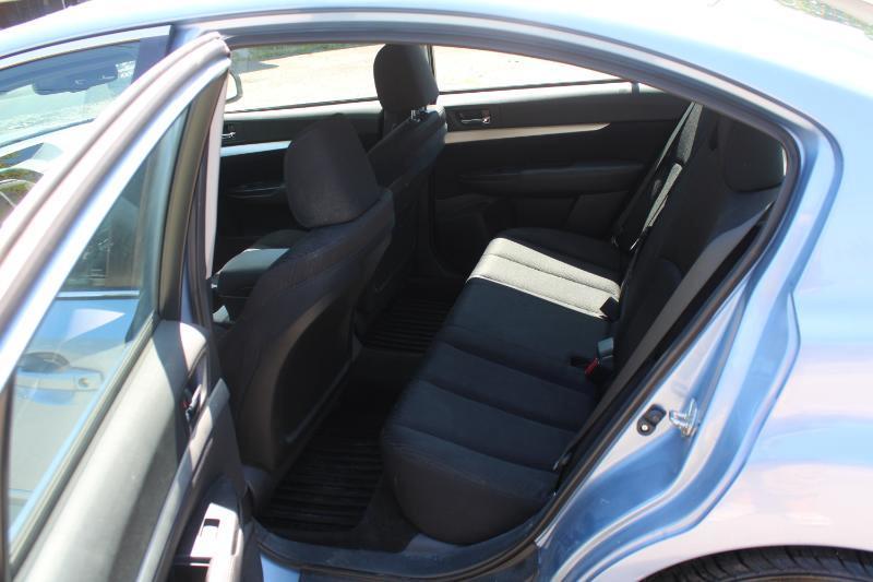 Subaru Legacy 2.5i Premium 2012