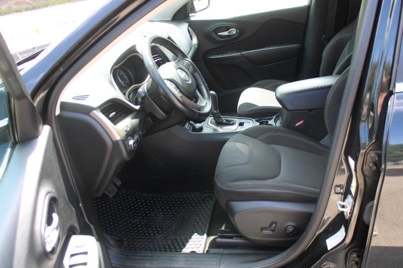 Jeep Cherokee Latitude 4WD 2015