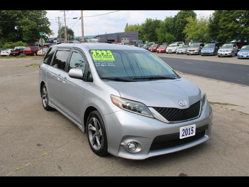 2015 Toyota Sienna SE FWD 8-Passenger V6