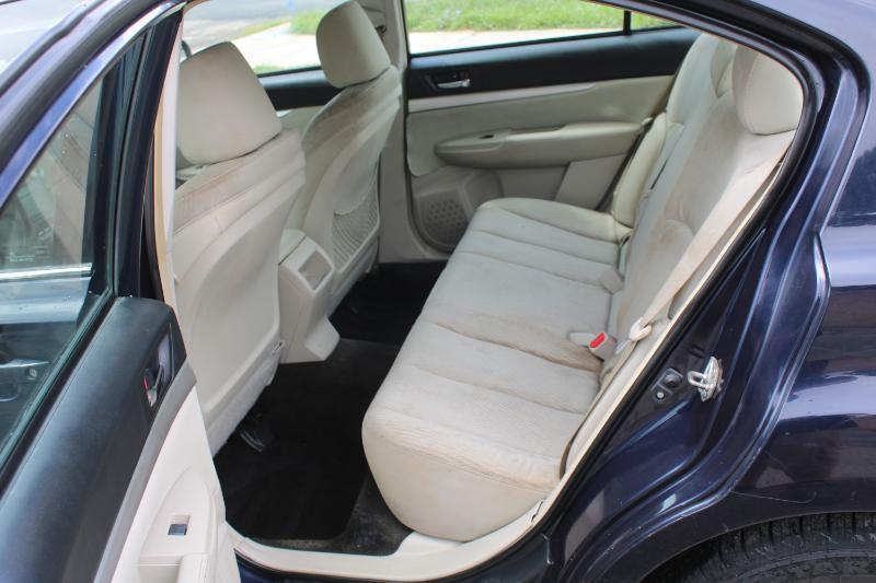 Subaru Legacy 2.5i Premium 2012