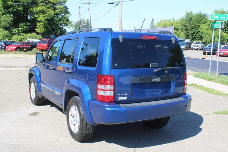 Jeep Liberty Sport 4WD 2009
