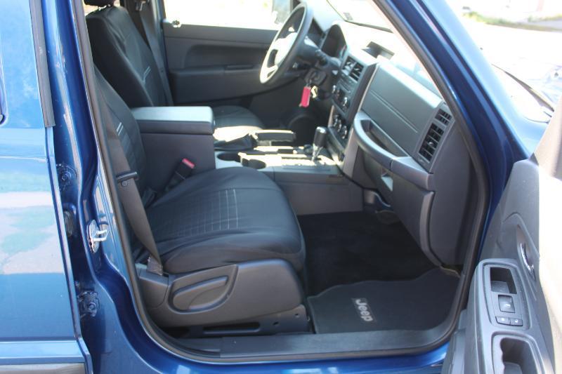 Jeep Liberty Sport 4WD 2009