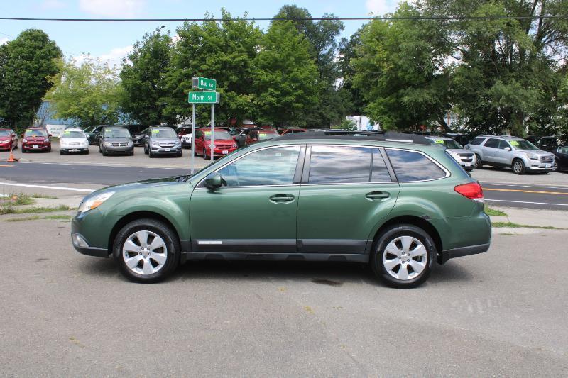 Subaru Outback 2.5i Premium 2011