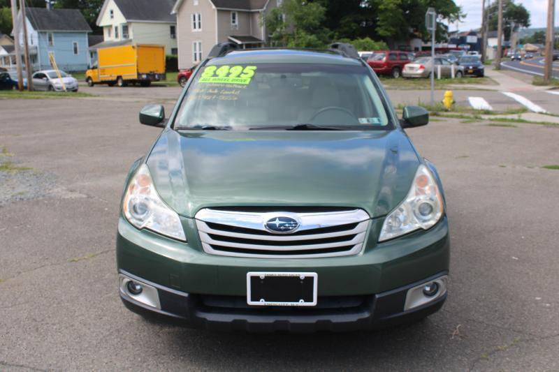 Subaru Outback 2.5i Premium 2011