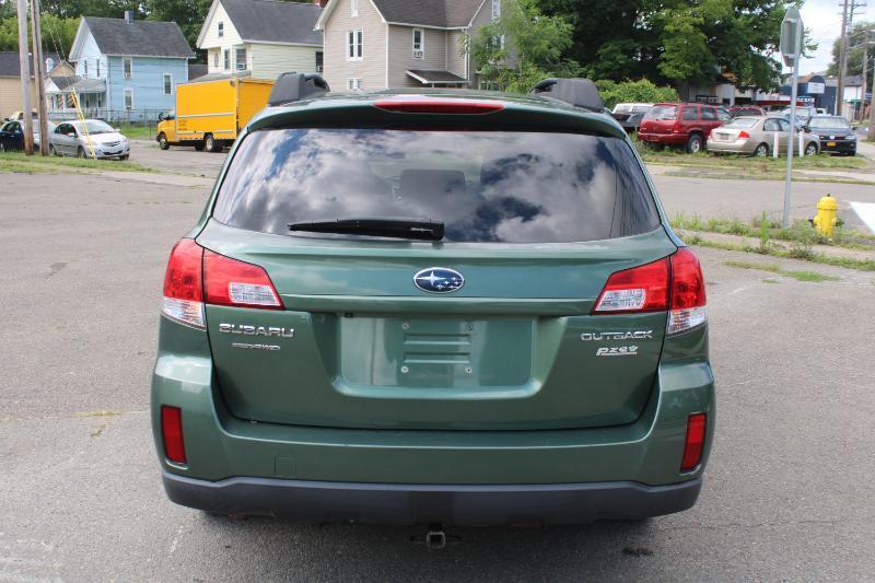 Subaru Outback 2.5i Premium 2011