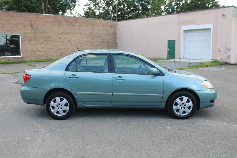 Toyota Corolla LE 2006