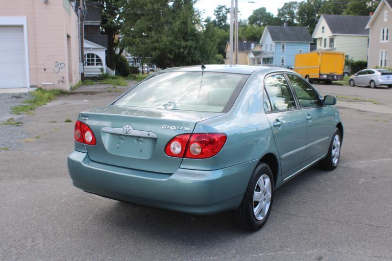Toyota Corolla LE 2006