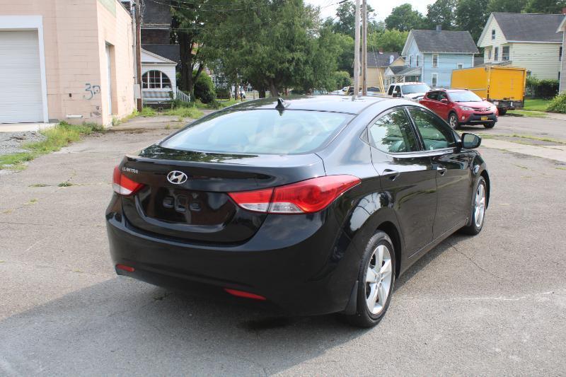 Hyundai Elantra GLS A/T 2013