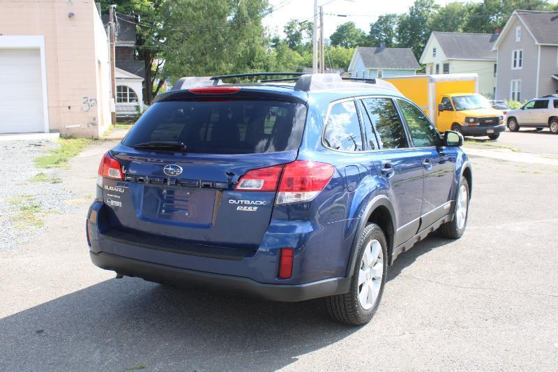 Subaru Outback 2.5i Premium 2010
