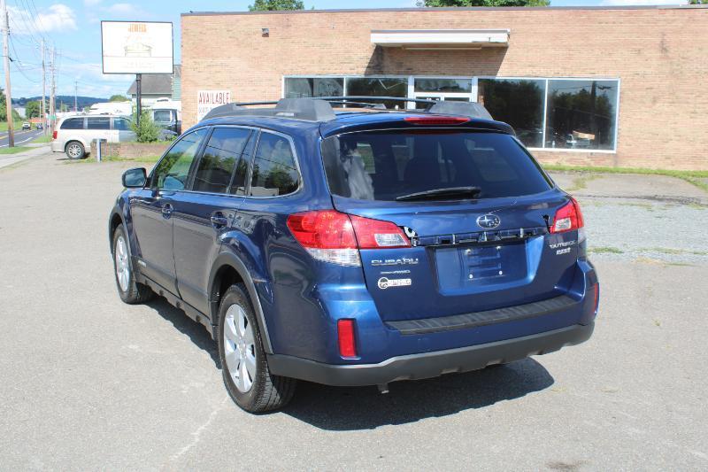 Subaru Outback 2.5i Premium 2010