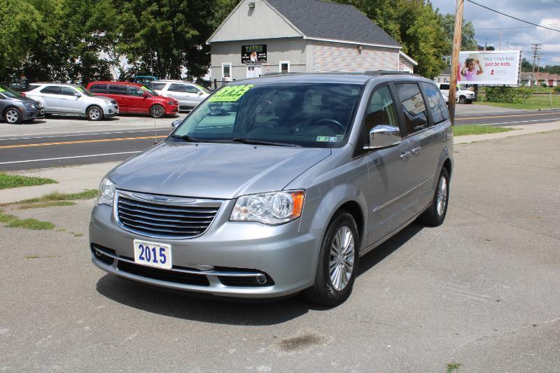 Chrysler Town & Country Touring-L 2015