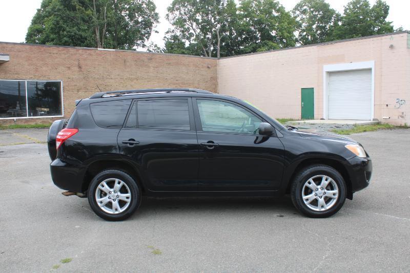 Toyota RAV4 Base I4 4WD 2012