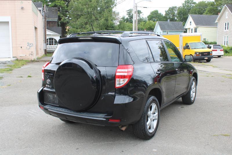 Toyota RAV4 Base I4 4WD 2012