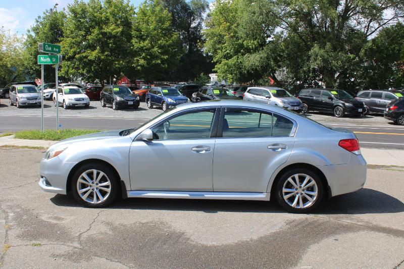 Subaru Legacy 2.5i Limited 2013