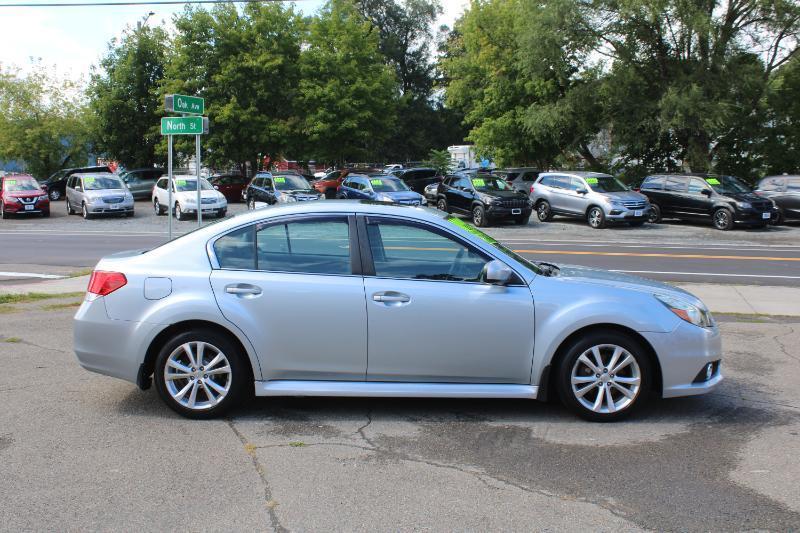 Subaru Legacy 2.5i Limited 2013