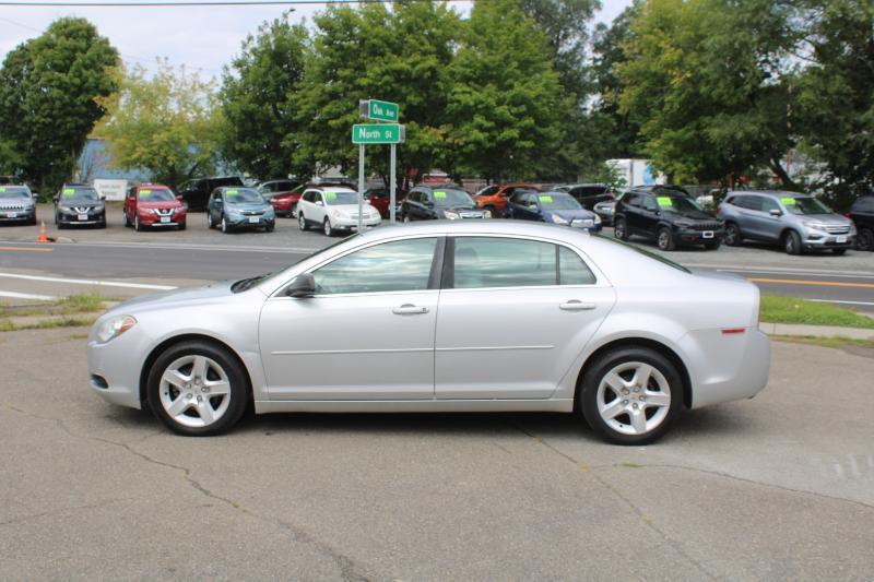 Chevrolet Malibu LS 2011