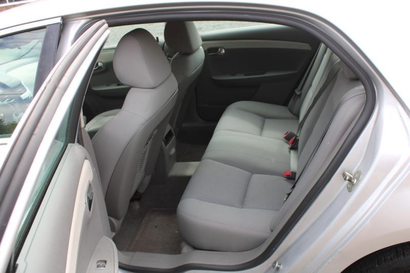 Chevrolet Malibu LS 2011