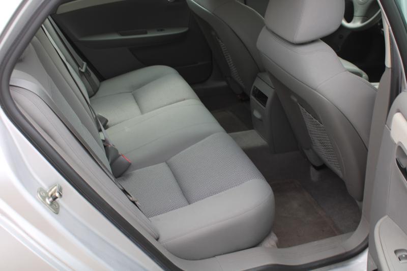 Chevrolet Malibu LS 2011