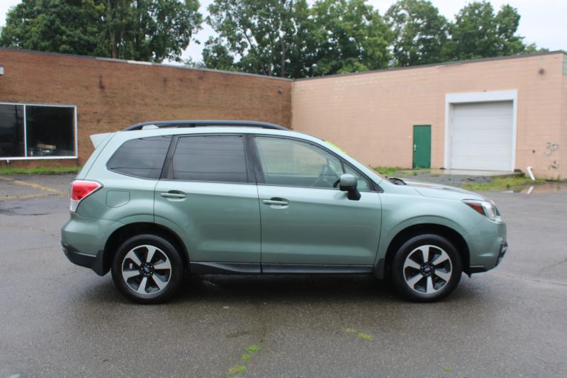 Subaru Forester 2.5i Premium PZEV CVT 2017