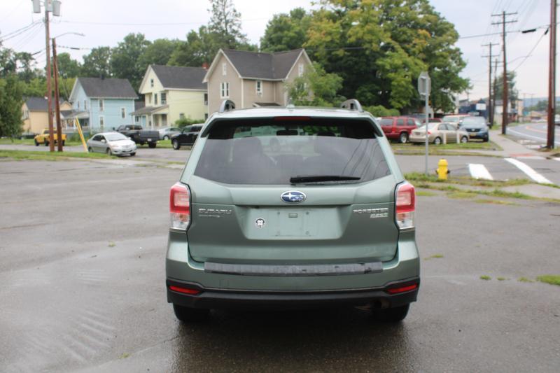 Subaru Forester 2.5i Premium PZEV CVT 2017
