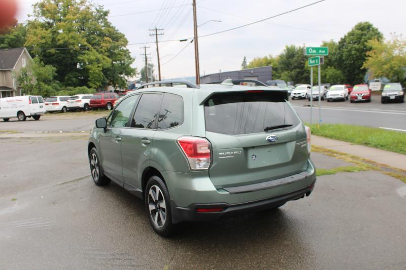 Subaru Forester 2.5i Premium PZEV CVT 2017