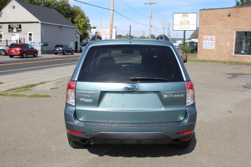 Subaru Forester 2.5X Limited 2012