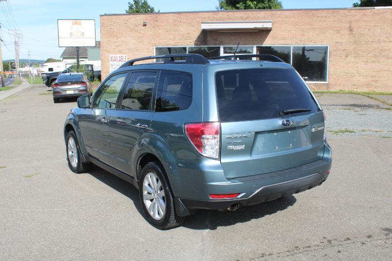 Subaru Forester 2.5X Limited 2012