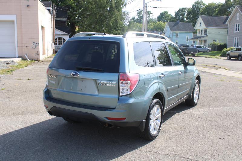 Subaru Forester 2.5X Limited 2012