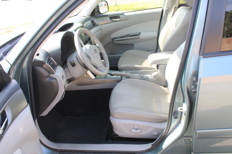 Subaru Forester 2.5X Limited 2012